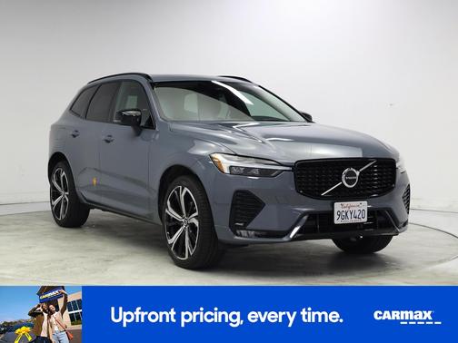 Gray 2023 Volvo XC60 B5 Ultimate Dark Theme