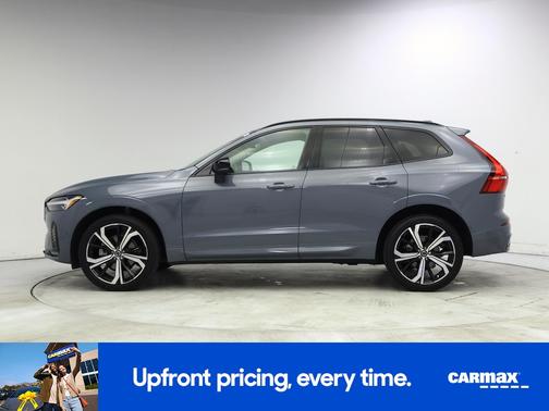 Gray 2023 Volvo XC60 B5 Ultimate Dark Theme