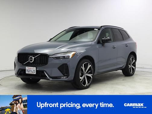 Gray 2023 Volvo XC60 B5 Ultimate Dark Theme