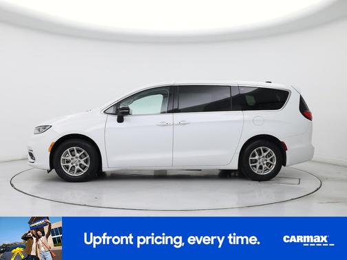 White 2024 Chrysler Pacifica Touring L