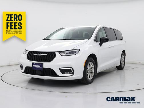 White 2024 Chrysler Pacifica Touring L