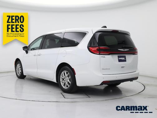 White 2024 Chrysler Pacifica Touring L