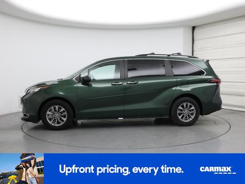 2022 Toyota Sienna XLE