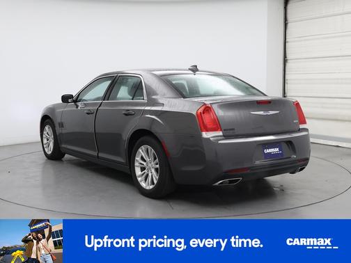 2021 Chrysler 300 Touring