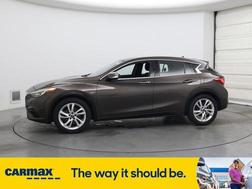 2017 INFINITI QX30