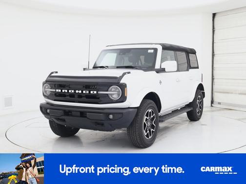 White 2023 Ford Bronco Outer Banks
