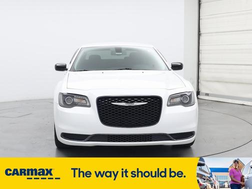 2019 Chrysler 300 Touring