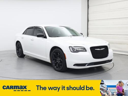 2019 Chrysler 300 Touring