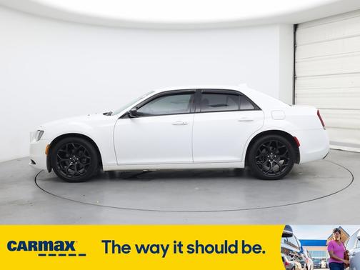 2019 Chrysler 300 Touring