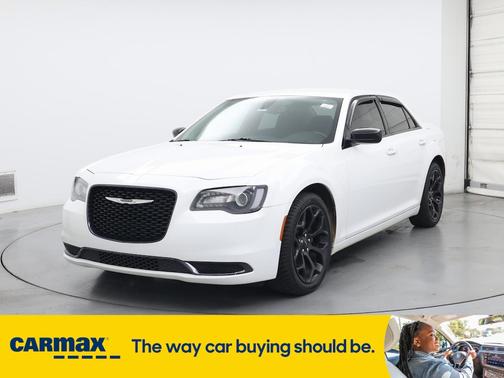 2019 Chrysler 300 Touring