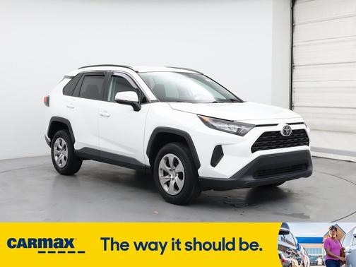 2020 Toyota RAV4 LE
