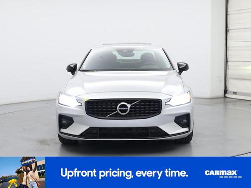 2022 Volvo S60 B5 Momentum