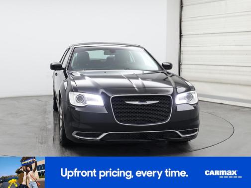 2019 Chrysler 300 Touring L