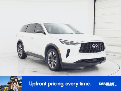 White 2023 INFINITI QX60 Luxe