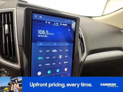 Gray 2022 Ford Edge SEL