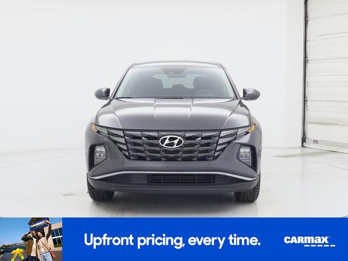 Gray 2023 Hyundai TUCSON SE