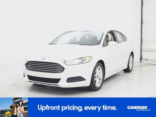 White 2014 Ford Fusion SE