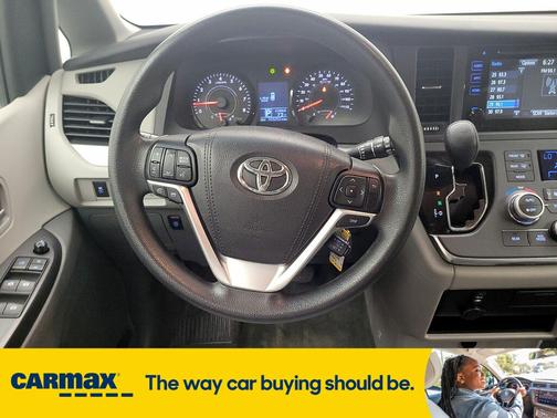 2015 Toyota Sienna LE