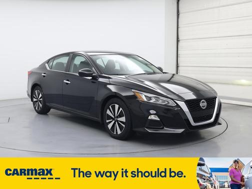 2022 Nissan Altima SV