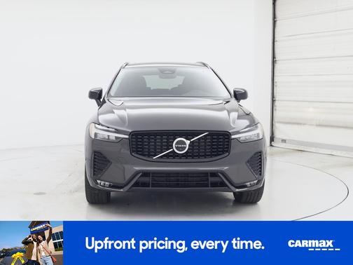 Gray 2024 Volvo XC60 B5 Plus Dark Theme