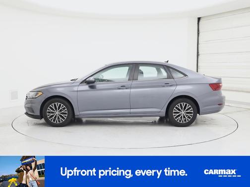 Gray 2021 Volkswagen Jetta SE