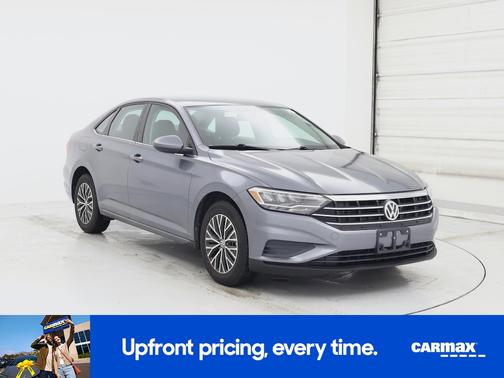 Gray 2021 Volkswagen Jetta SE