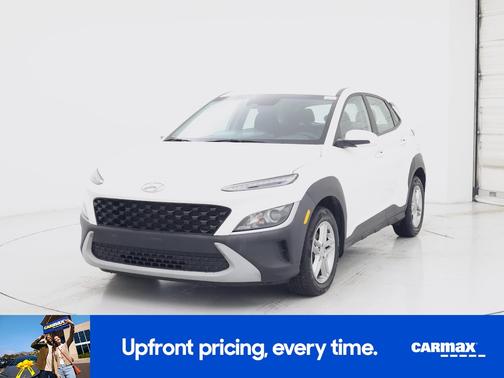 White 2022 Hyundai KONA SE