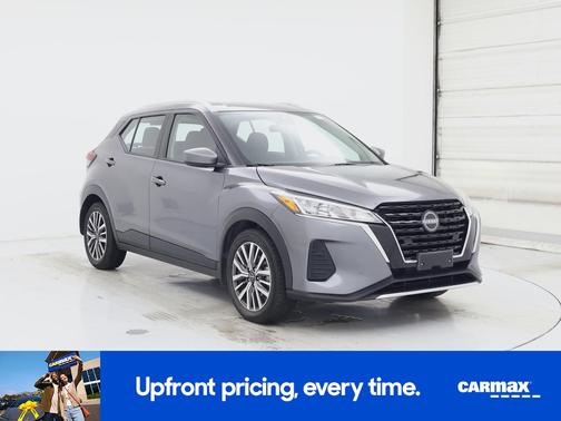 Gray 2023 Nissan Kicks SV