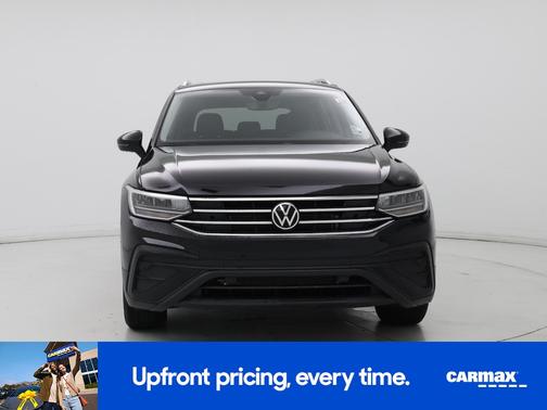 Black 2023 Volkswagen Tiguan SE