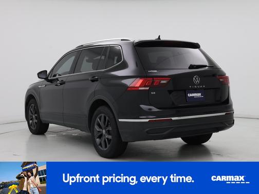Black 2023 Volkswagen Tiguan SE