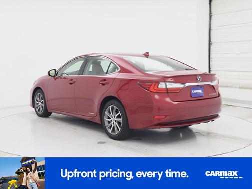 Red 2018 Lexus ES 300h