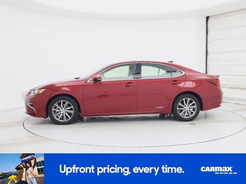 Red 2018 Lexus ES 300h