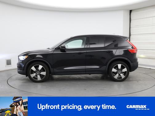 2019 Volvo XC40 T5 Momentum