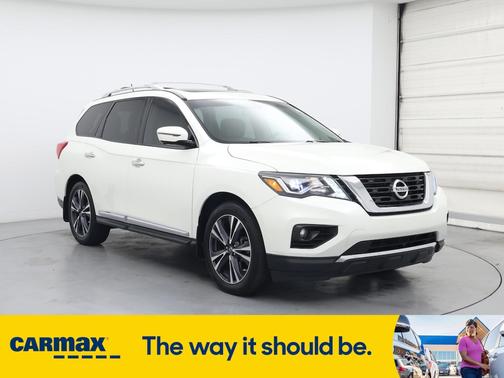 2017 Nissan Pathfinder Platinum