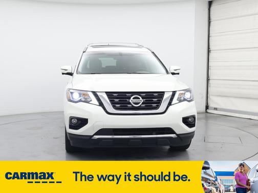 2017 Nissan Pathfinder Platinum