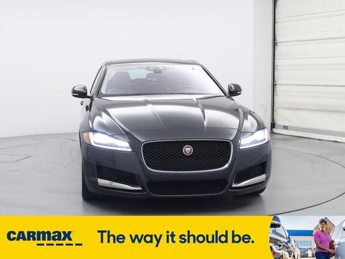 2016 Jaguar XF Premium
