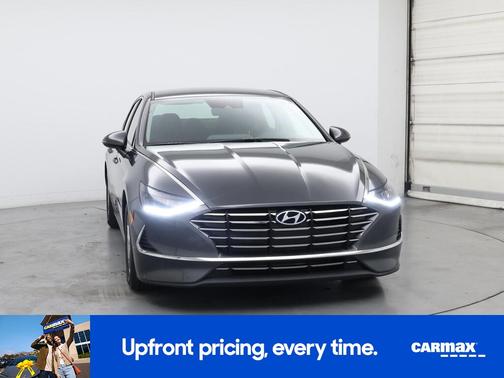 2022 Hyundai SONATA SE
