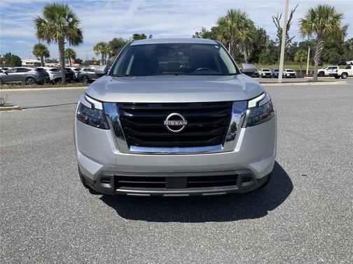 2024 Nissan Pathfinder SV FWD