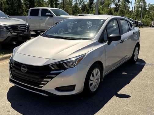 Brilliant Silver Metallic 2024 Nissan Versa 1.6 S