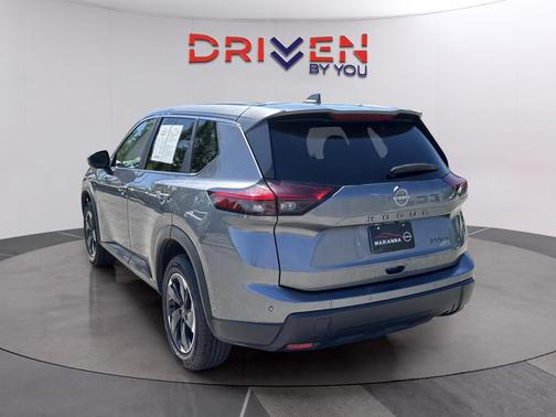 Gun Metallic 2024 Nissan Rogue SV