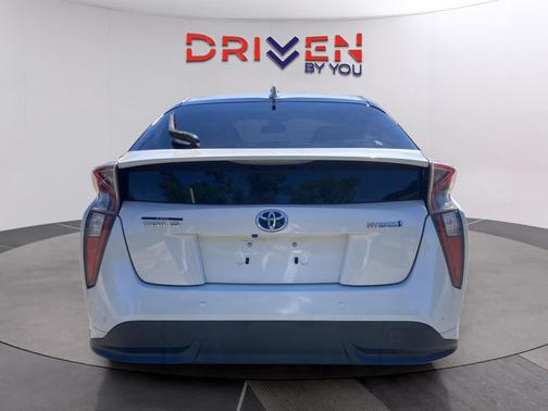 2018 Toyota Prius Three Touring