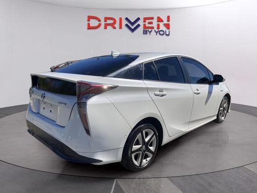 2018 Toyota Prius Three Touring