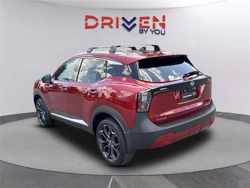 Scarlet Ember Tintcoat 2026 Nissan Kicks SR