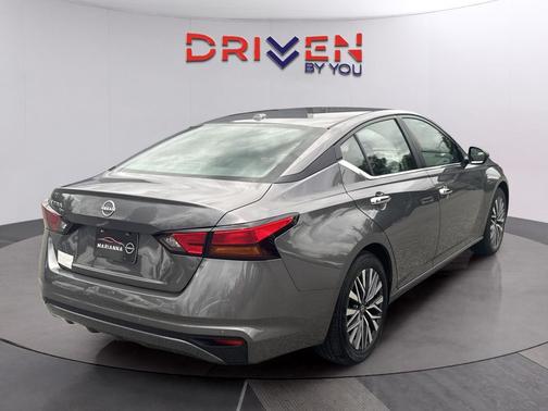Gun Metallic 2025 Nissan Altima SV FWD