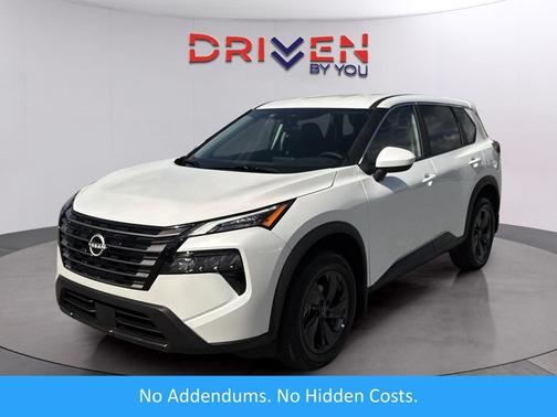 Everest White Pearl Tricoat 2026 Nissan Rogue SV