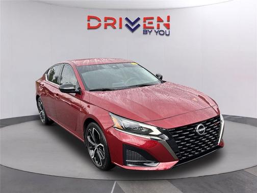 Scarlet Ember 2025 Nissan Altima SR FWD