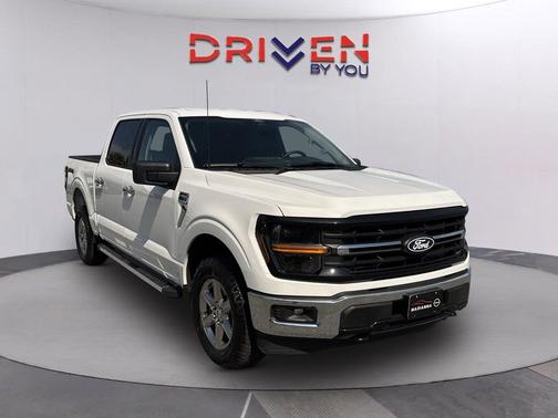 Oxford White 2025 Ford F-150 XLT