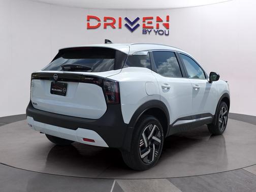 Fresh Powder 2026 Nissan Kicks SV