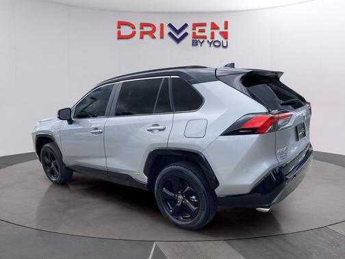 2021 Toyota RAV4 Hybrid SE
