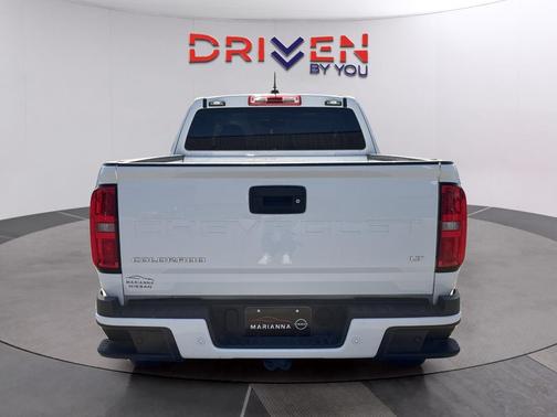 Summit White 2022 Chevrolet Colorado LT